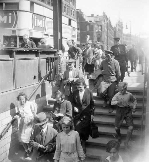 Vie quotidienne a Berlin en juillet 1945.