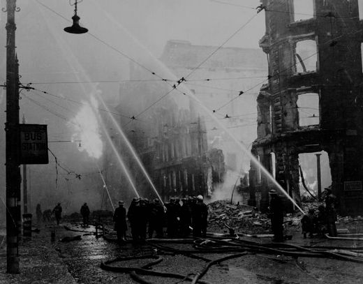 Авианалет на Манчестер