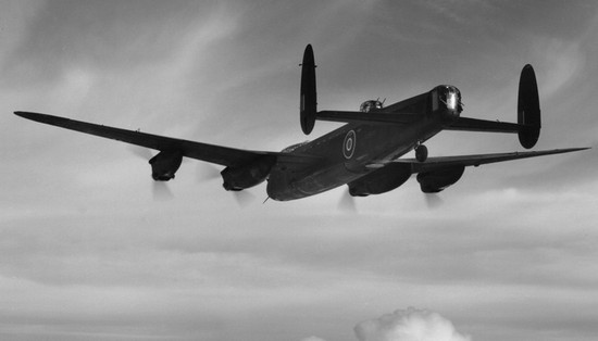 Lancaster в полёте