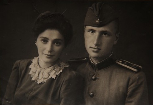 Сергей Михайлович Шик с супругой Сусанной Яковлевной, 1942 год