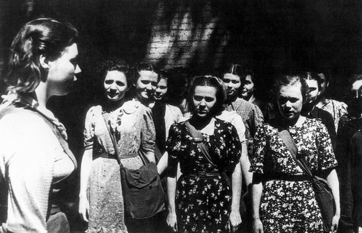 Великая Отечественная война, 1941 год. Курсы санинструкторов.