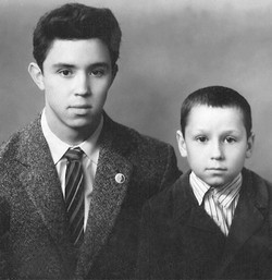 В.П. Бузовский с младшим братом Виктором
