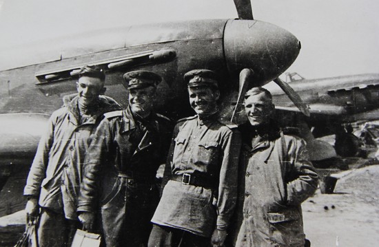 Василий Нестеров с товарищами