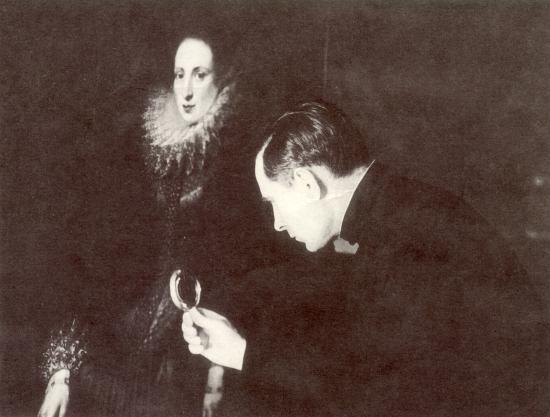 П.Д. Корин за работой в реставрационной мастерской ГМИИ.