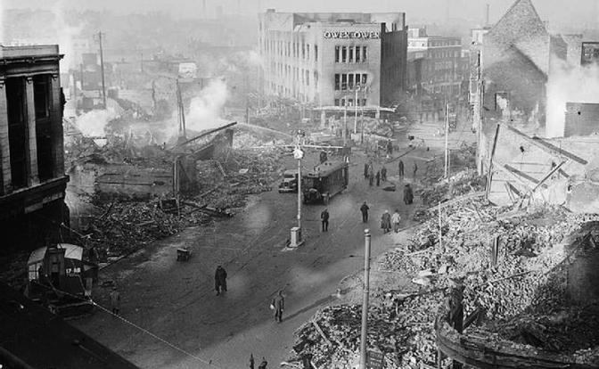 Разгромленный город Англии, 1940 (Фото: Imperial War Museums/ wikipedia)