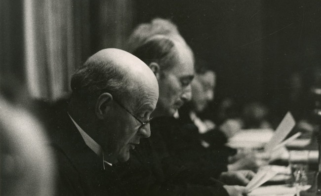 Председатель Международного военного трибунала, главный судья лорд Джеффри Лоуренс.